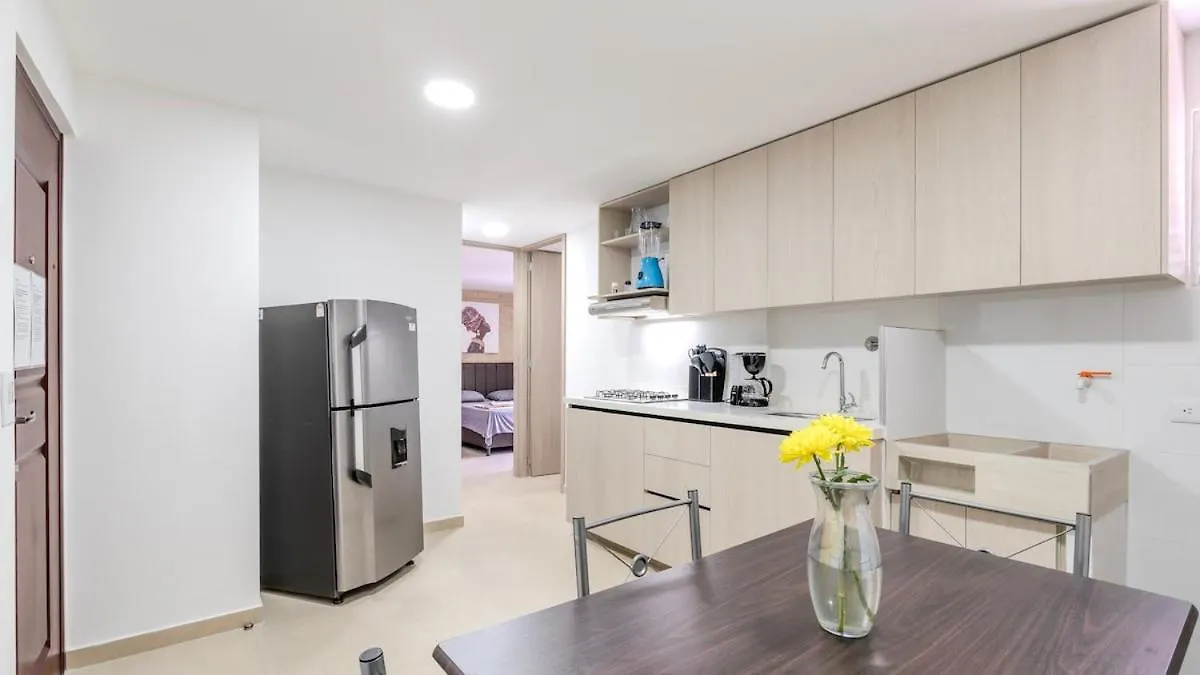 Apartamento En Laureles Con Piscina Y Parquedero 802 Medellín
