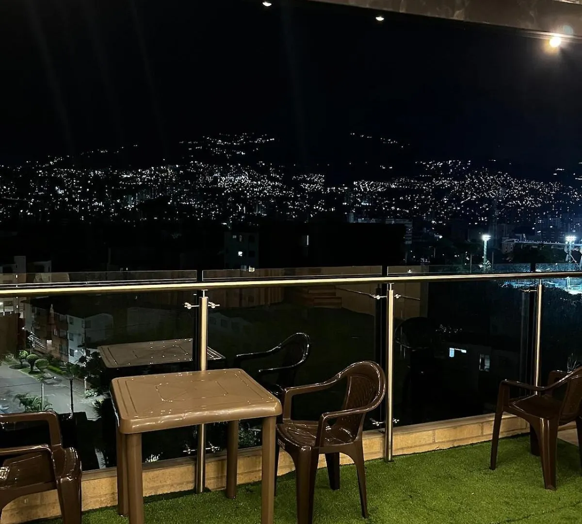 Apartamento En Laureles Con Piscina Y Parquedero 802 Medellín