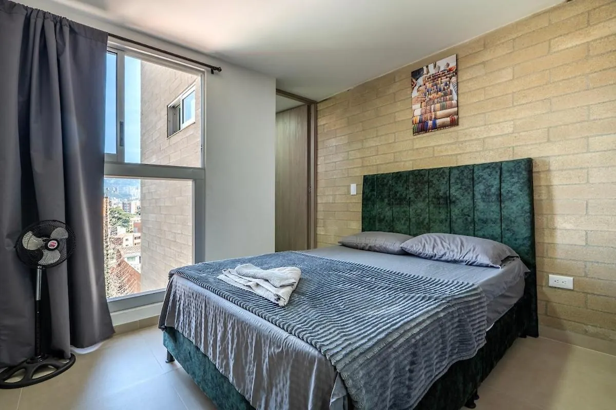 Apartamento En Laureles Con Piscina Y Parquedero 802 Medellín Lägenhet